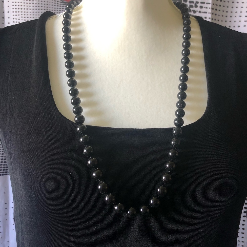Black Bead Fashion Necklace